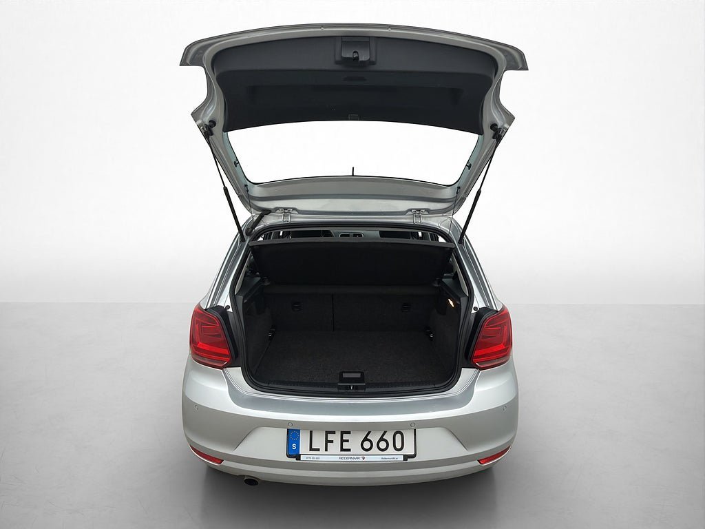 Vehicle Image 19