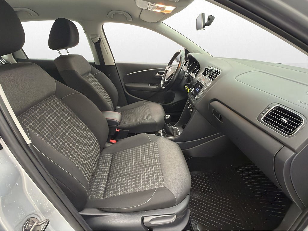 Vehicle Image 21