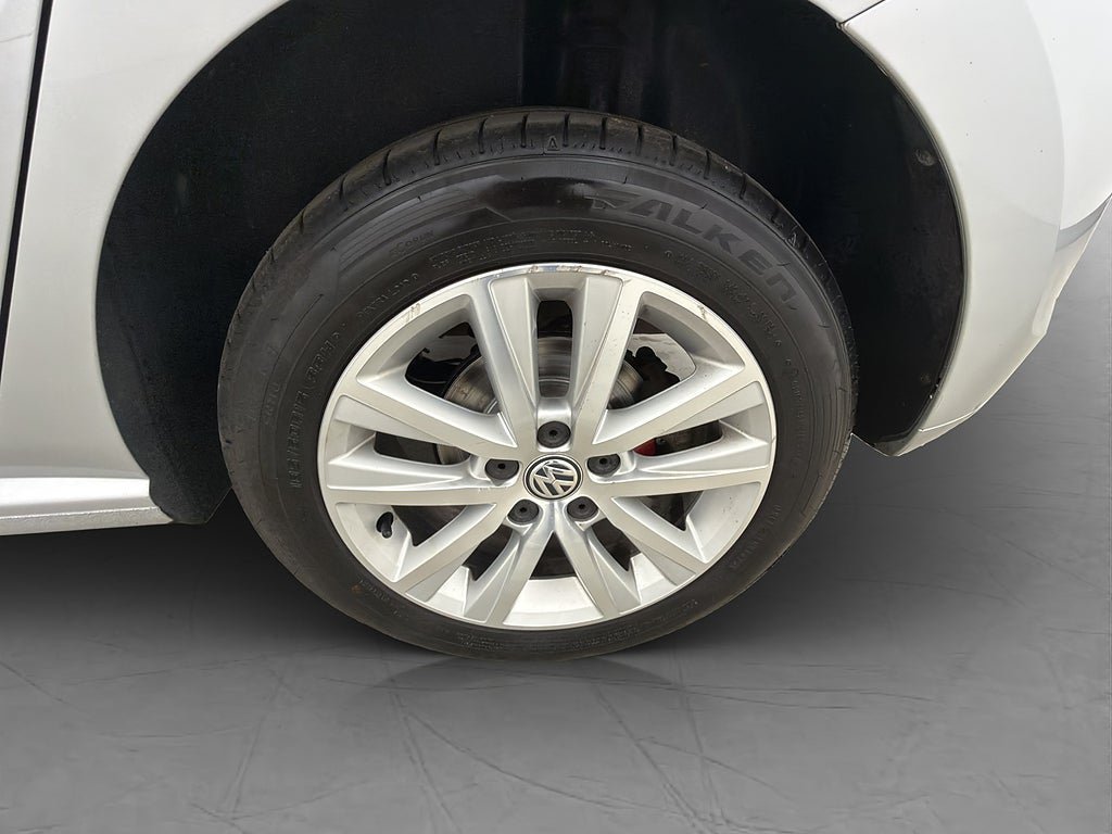 Vehicle Image 24