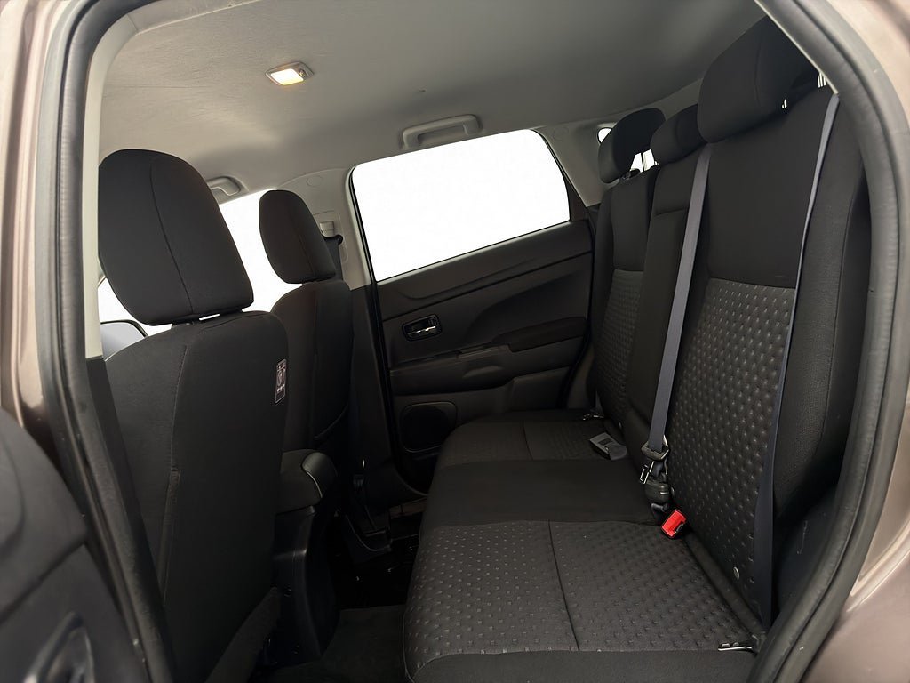 Vehicle Image 21