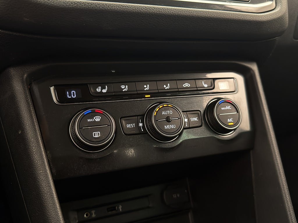 Vehicle Image 27