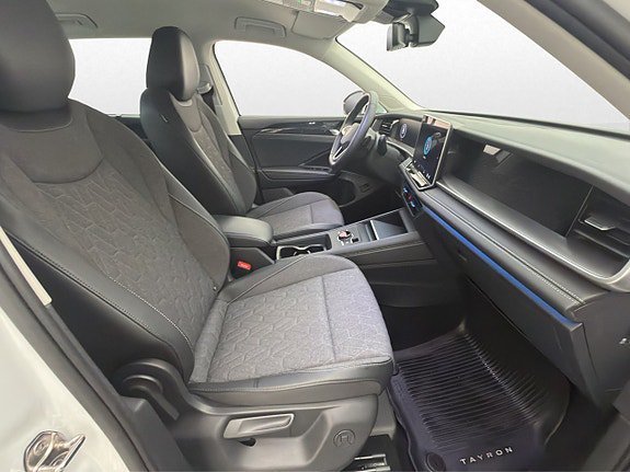 Vehicle Image 27