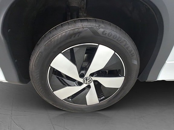 Vehicle Image 37
