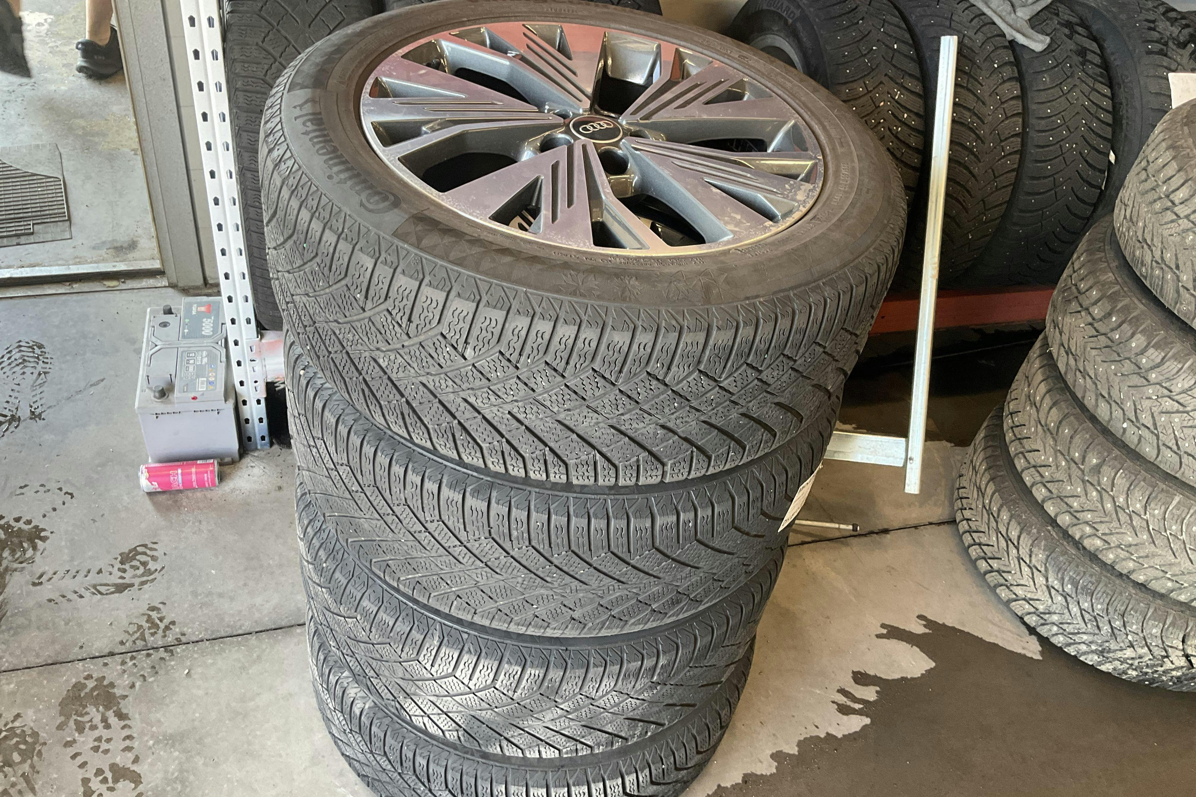 Vehicle Image 18