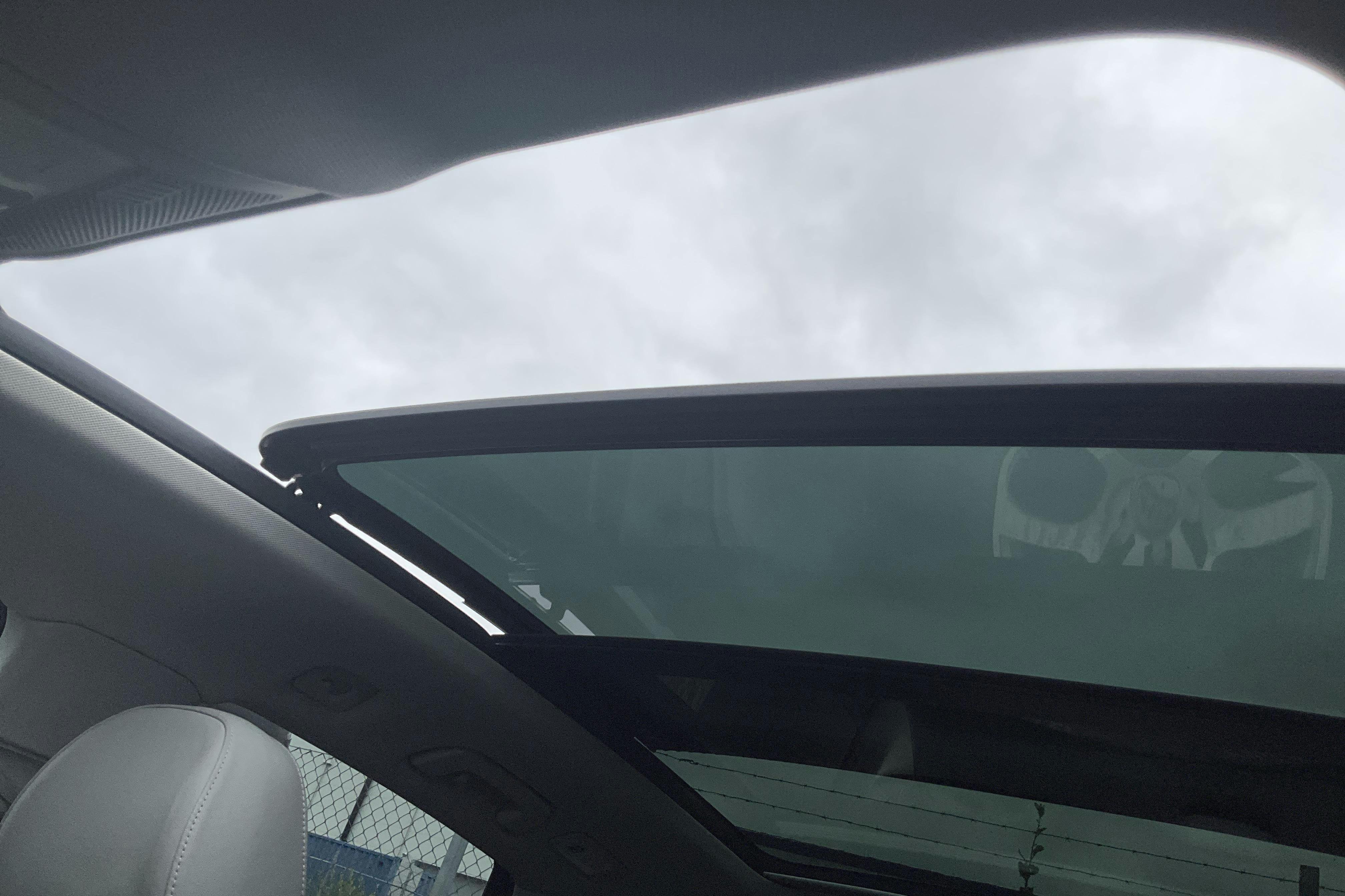 Vehicle Image 19
