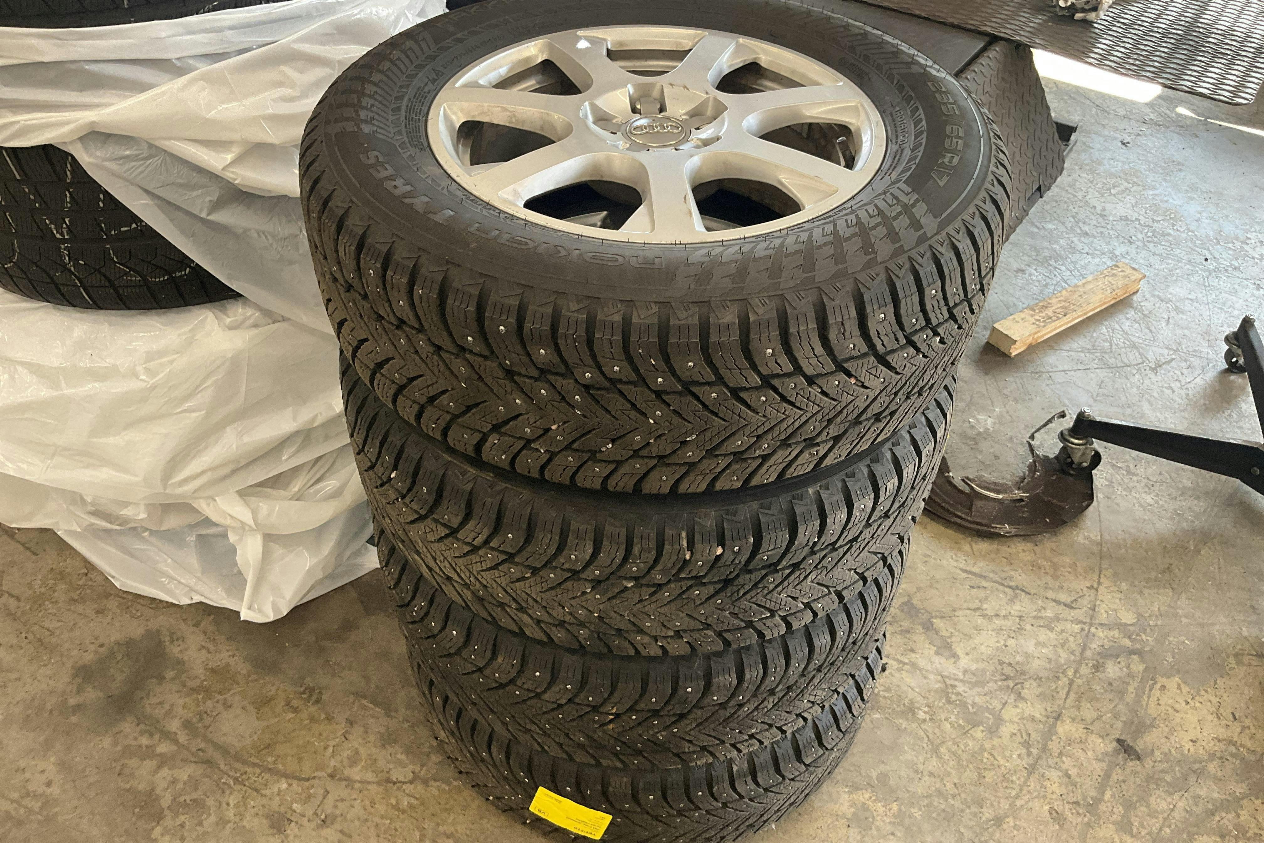 Vehicle Image 22