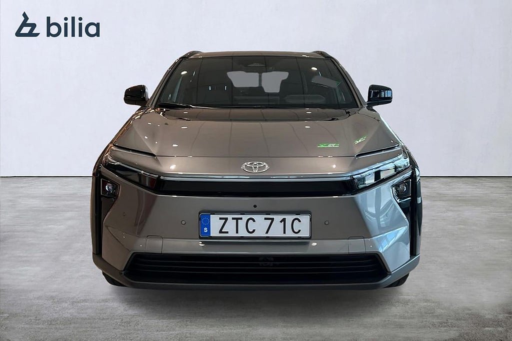 Vehicle Image 6