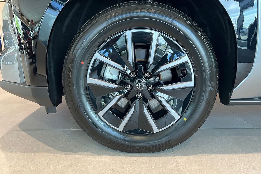 Vehicle Image 17