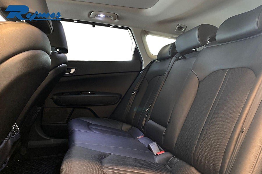 Vehicle Image 13