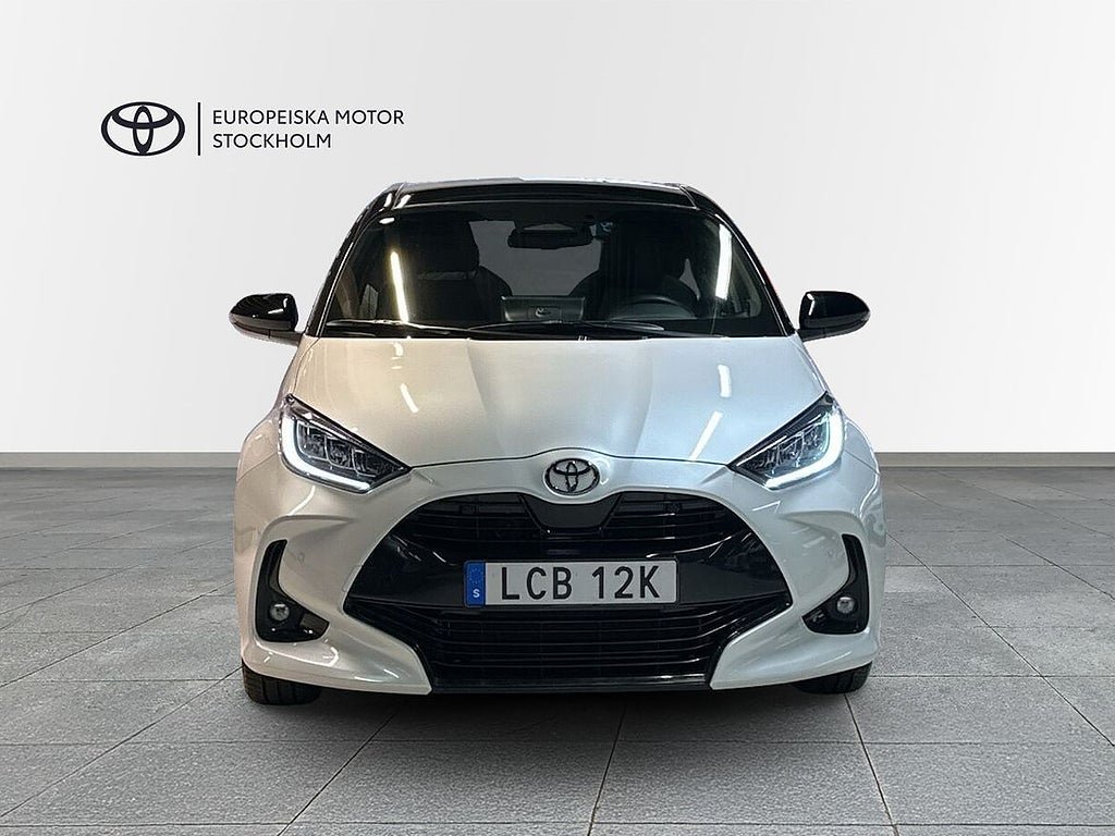 Vehicle Image 5