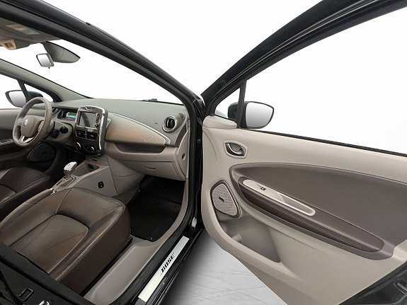 Vehicle Image 23