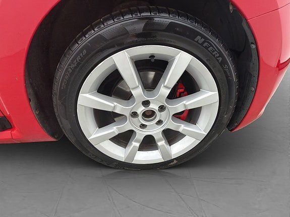 Vehicle Image 32
