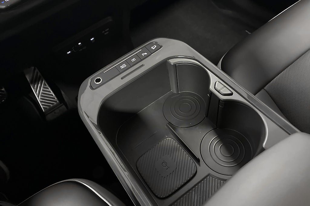 Vehicle Image 14