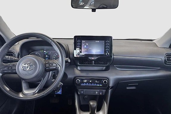Vehicle Image 10