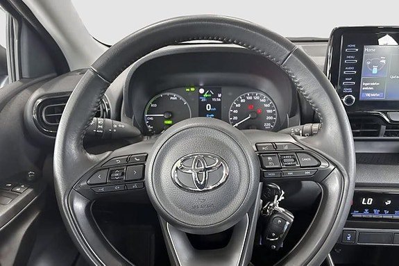 Vehicle Image 11