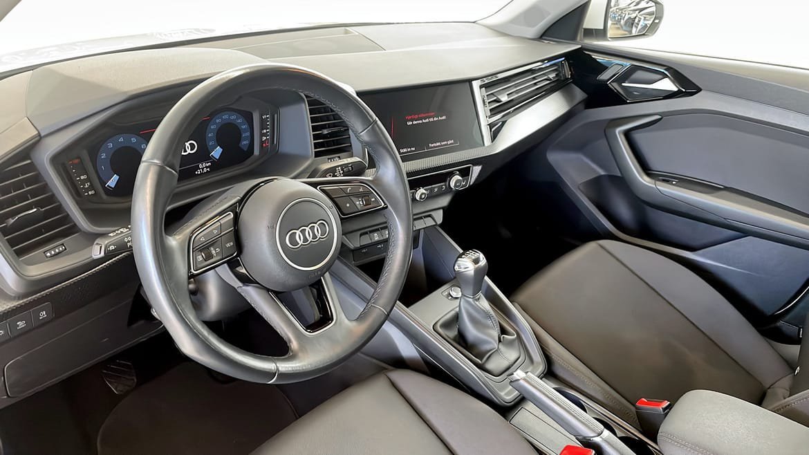 Vehicle Image 7