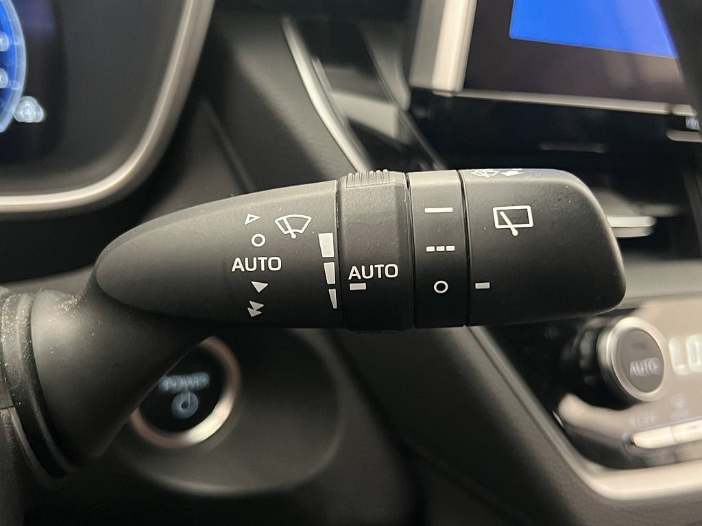 Vehicle Image 32