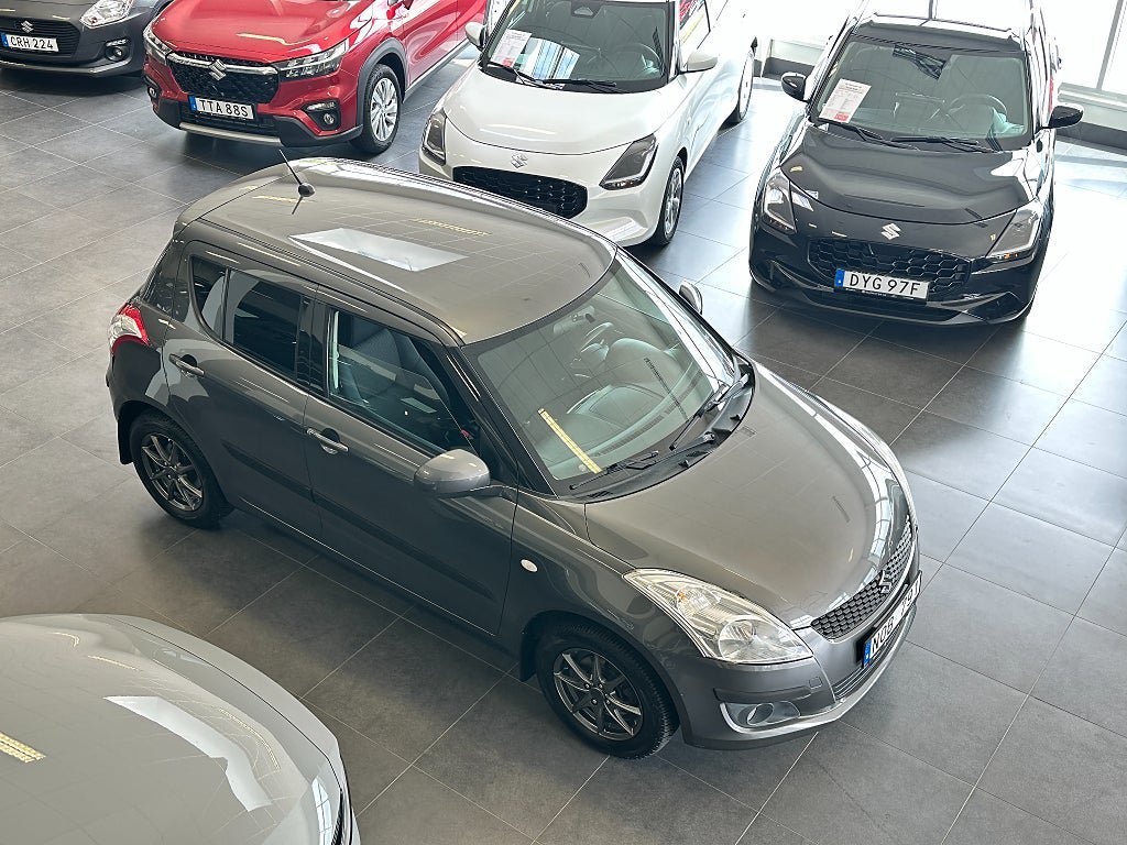 Vehicle Image 5