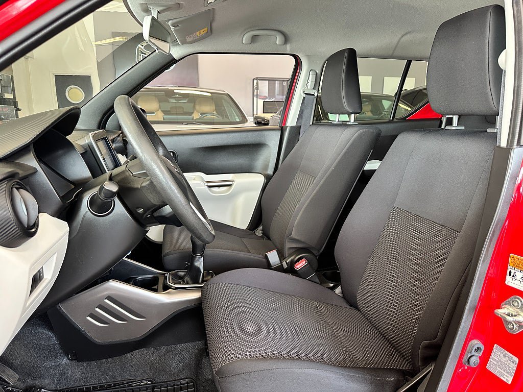 Vehicle Image 8