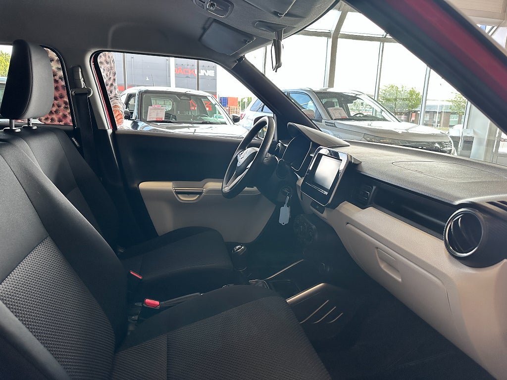 Vehicle Image 11