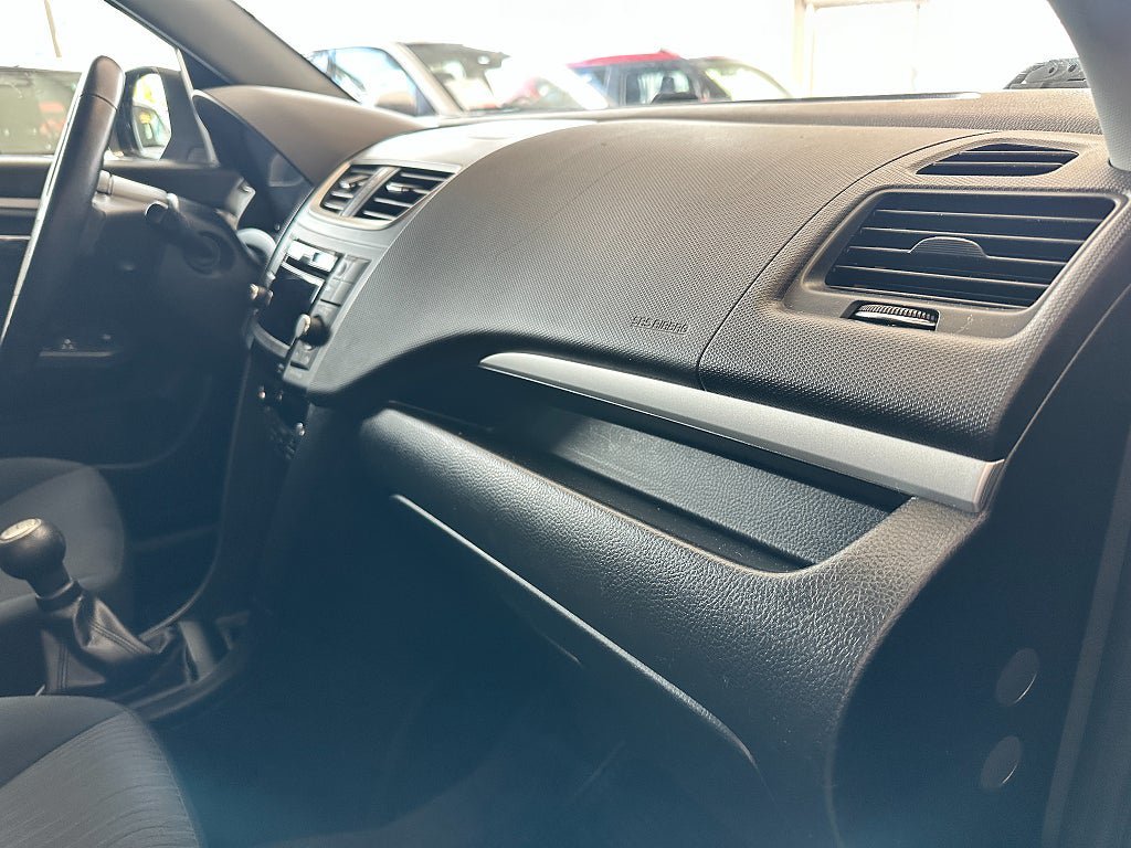 Vehicle Image 13