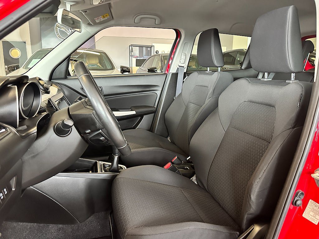 Vehicle Image 8