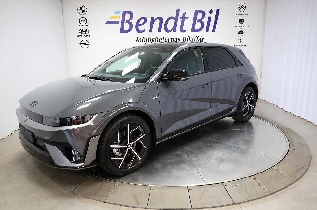 Vehicle Image 5