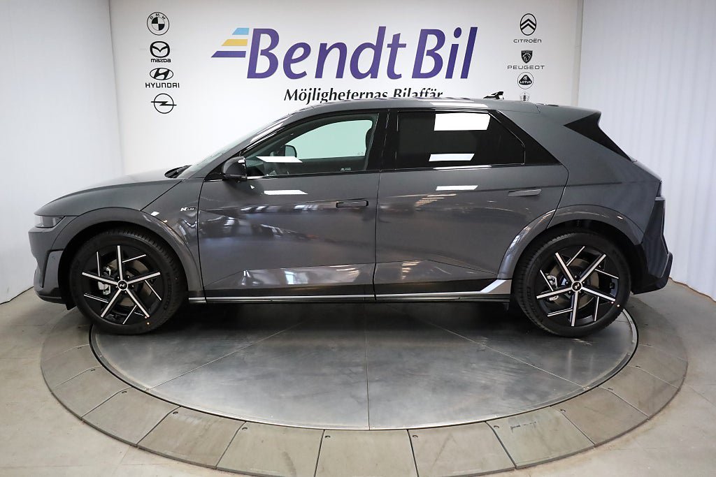 Vehicle Image 7