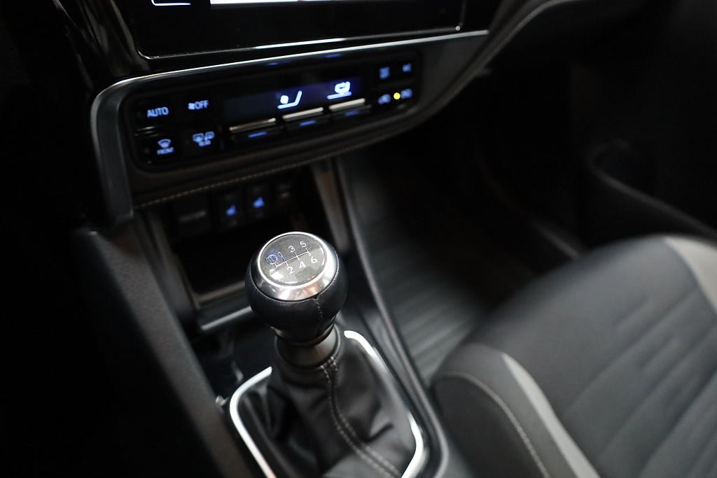 Vehicle Image 22