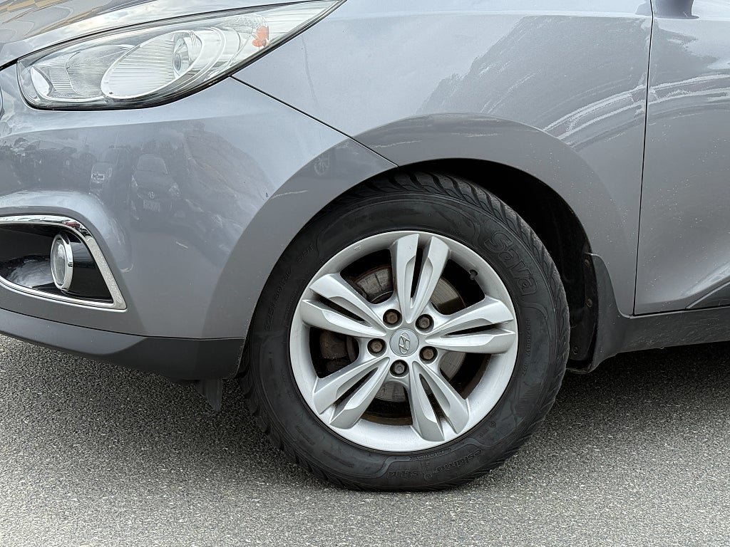 Vehicle Image 8