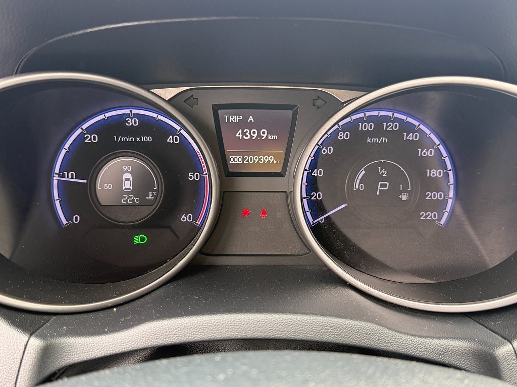 Vehicle Image 13