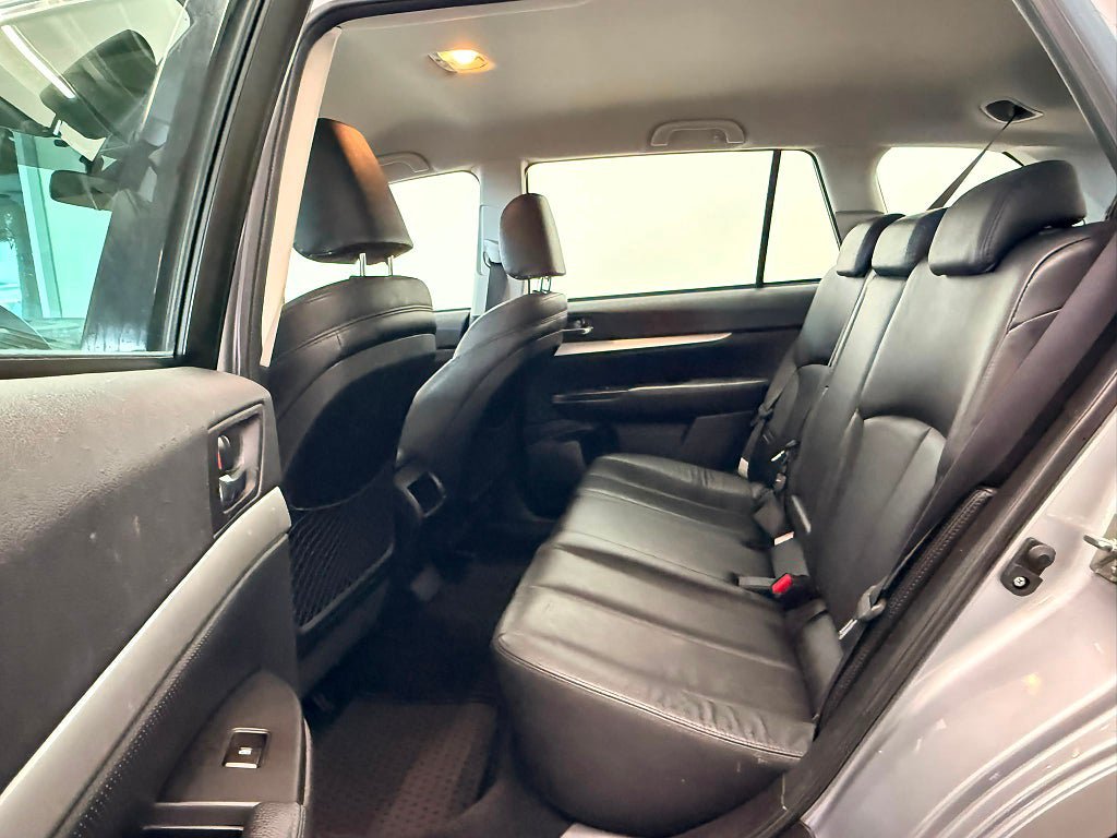 Vehicle Image 14