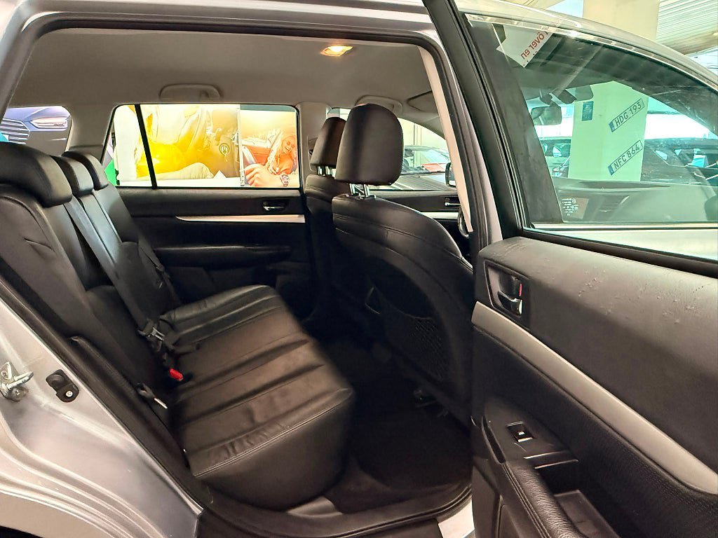 Vehicle Image 15