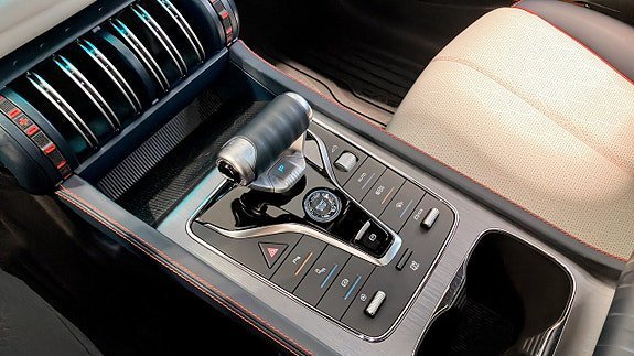 Vehicle Image 15