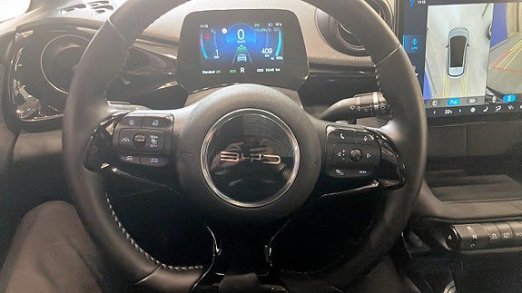 Vehicle Image 17