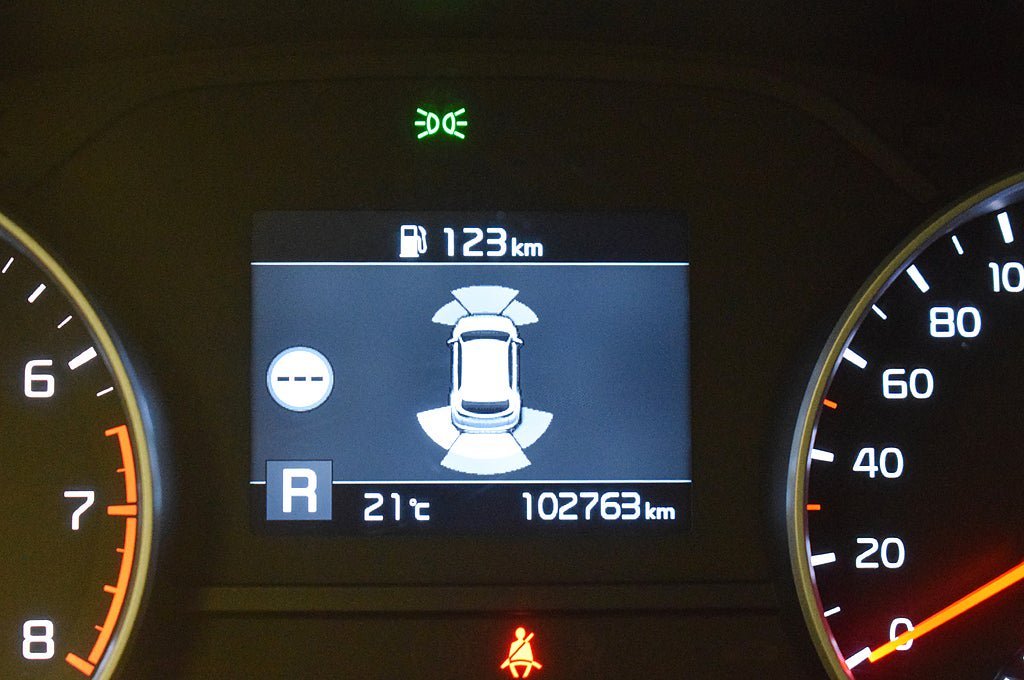 Vehicle Image 12