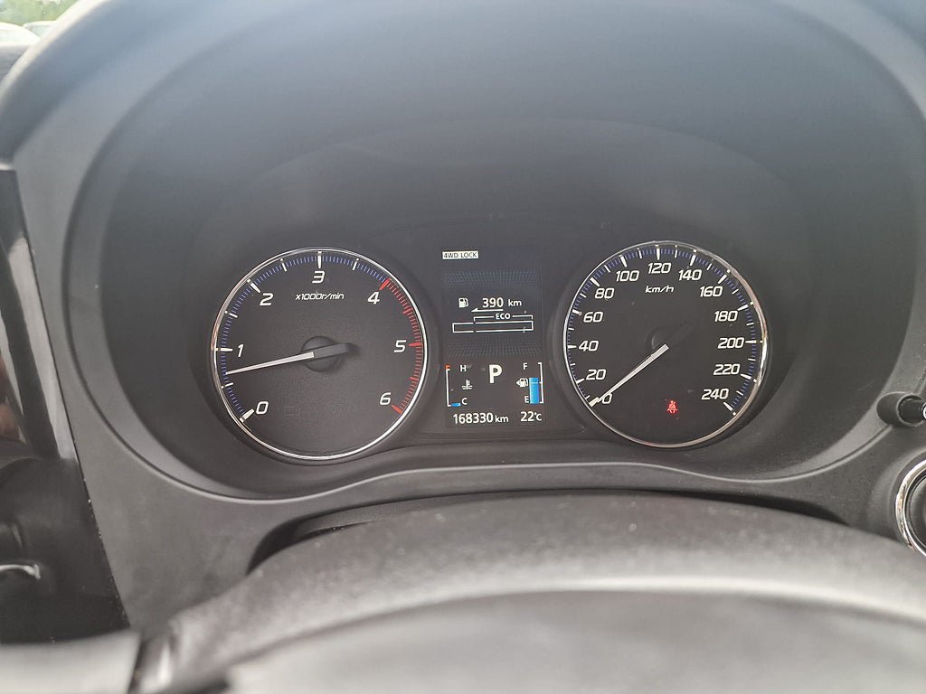 Vehicle Image 22