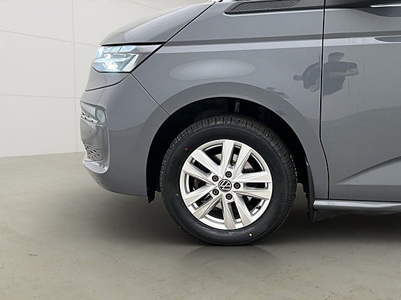 Vehicle Image 37