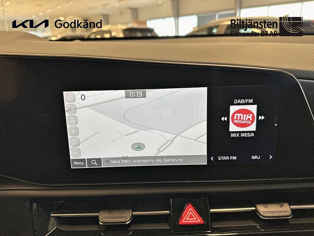 Vehicle Image 11