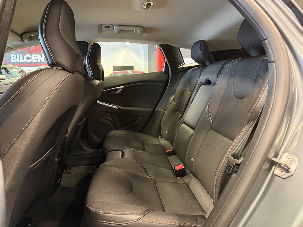 Vehicle Image 26
