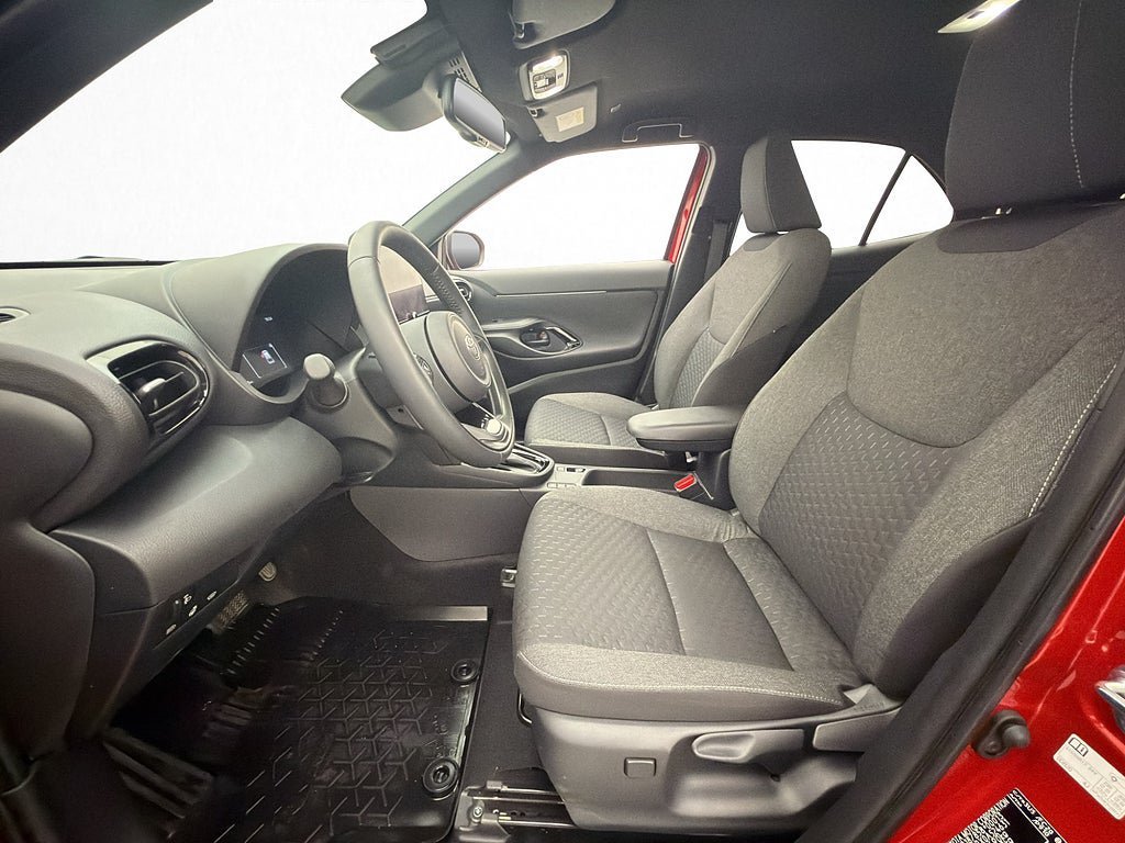 Vehicle Image 11