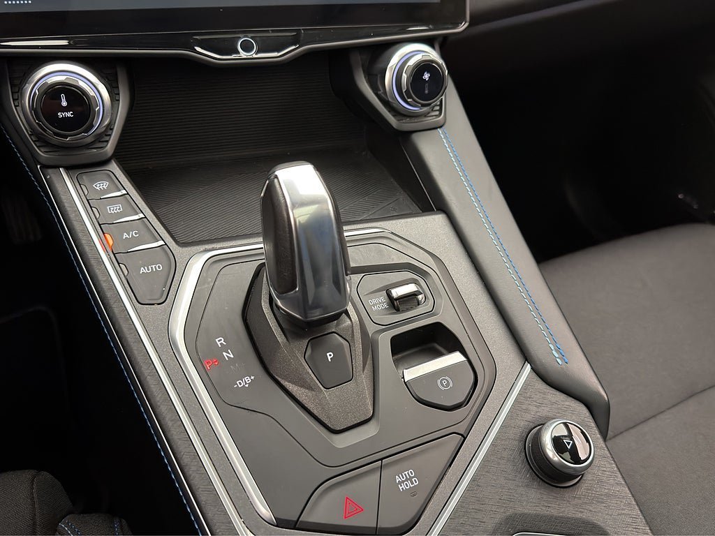 Vehicle Image 23