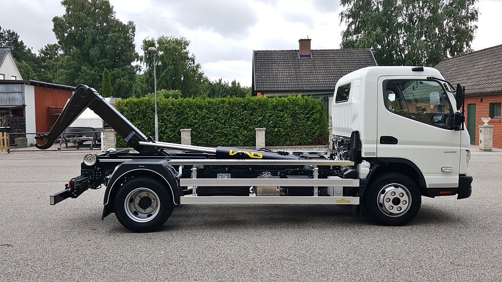Vehicle Image 8