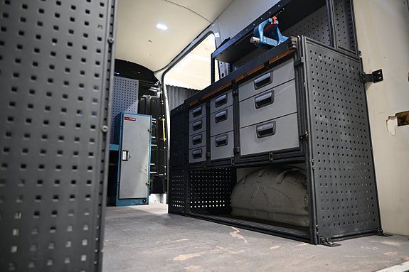 Vehicle Image 9