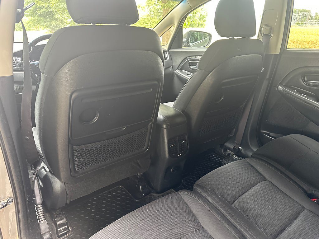 Vehicle Image 18