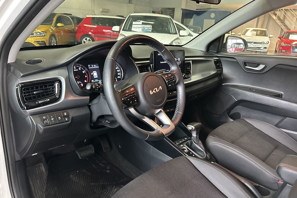 Vehicle Image 10