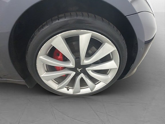 Vehicle Image 33