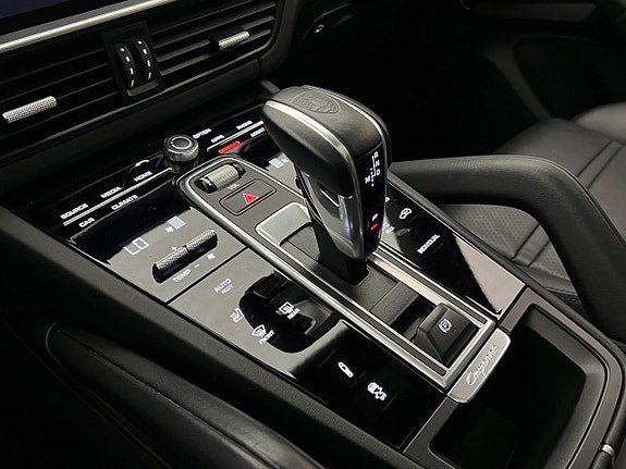 Vehicle Image 38