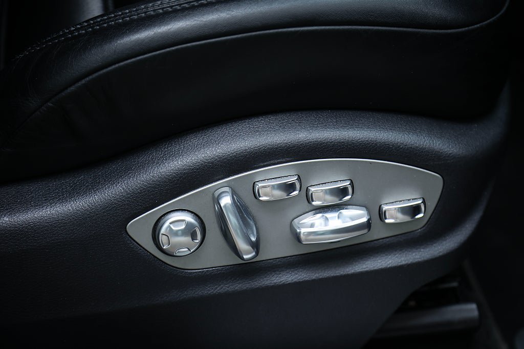 Vehicle Image 24