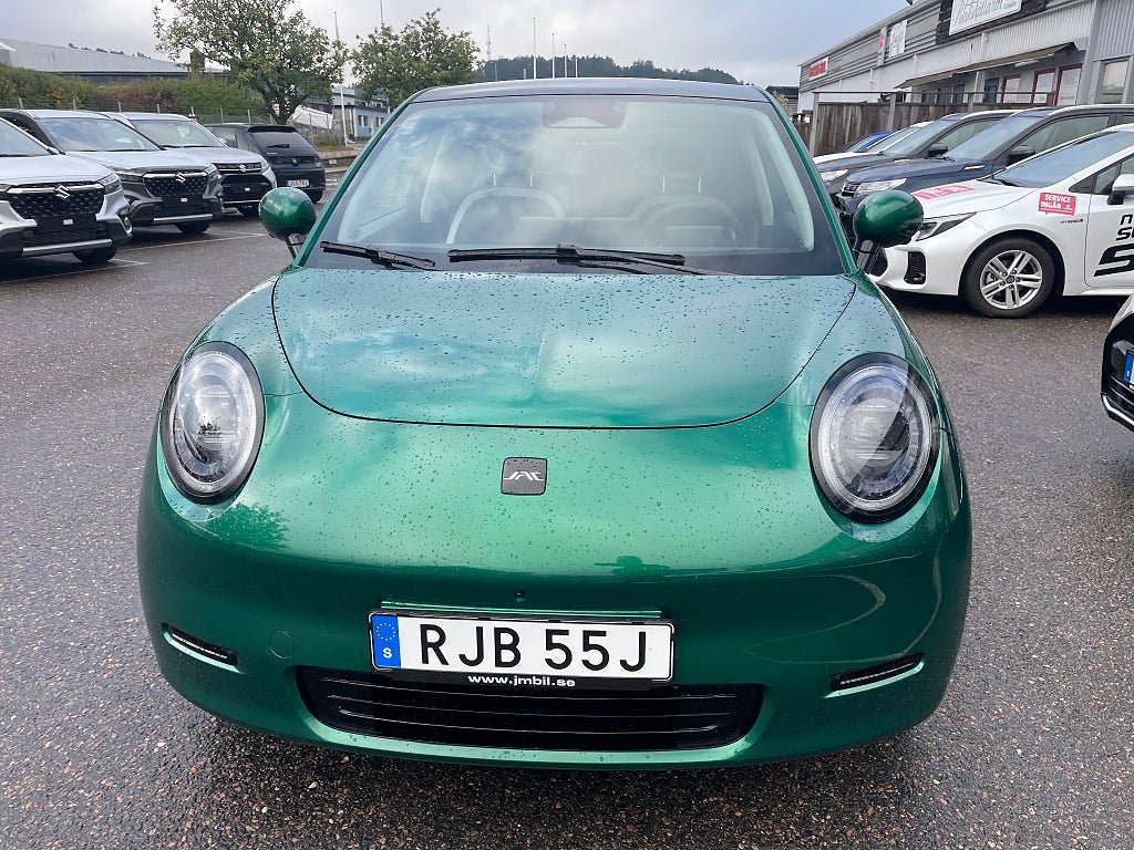 Vehicle Image 14